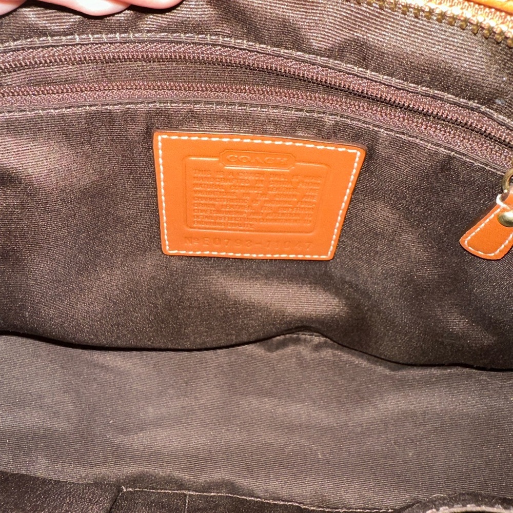 Brown and Gold leather Coach bag - Picture 4 of 4